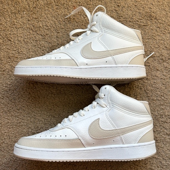NIKE WOMENS COURT VISION MID SNEAKER - size 8.5 - Picture 2 of 16